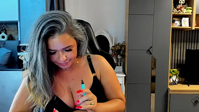 Claire95  online show from September 2025 04:51:01 PM