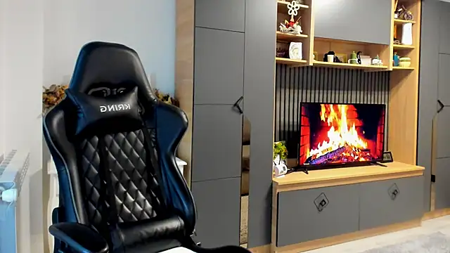 Claire95  online show from October 2025 04:19:02 AM