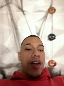 Snapshot of BestMasterForYou chatting on October 2025 01:37:02 AM BestMasterForYou online show from October 2025 01:37:02 AM