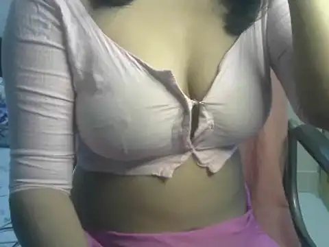 Snapshot of SiaraSiyA chatting on December 2024 05:26:02 PM SiaraSiyA online show from December 2024 05:26:02 PM