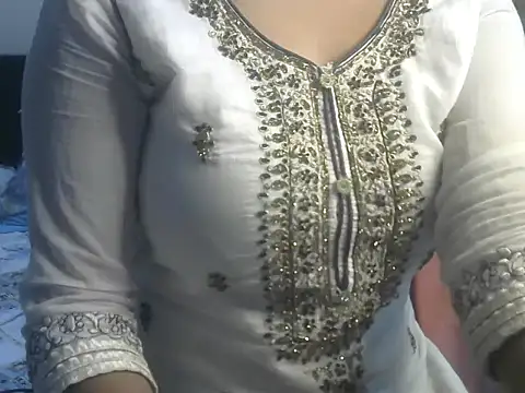 Snapshot of SiaraSiyA chatting on February 2025 08:42:02 PM SiaraSiyA online show from February 2025 08:42:02 PM