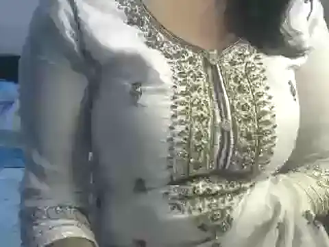 Snapshot of SiaraSiyA chatting on February 2025 06:52:01 PM SiaraSiyA online show from February 2025 06:52:01 PM