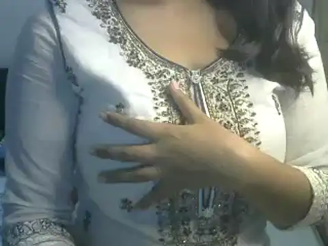 Snapshot of SiaraSiyA chatting on March 2025 06:40:02 PM SiaraSiyA online show from March 2025 06:40:02 PM