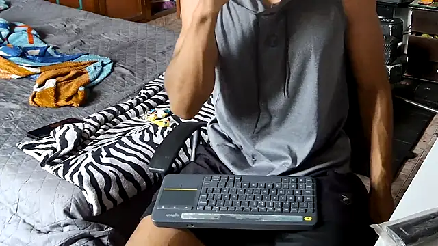 Snapshot of Jhon_wich chatting on January 2025 01:08:02 PM Jhon wich online show from January 2025 01:08:02 PM