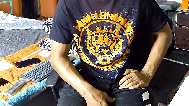 Snapshot of Jhon_wich chatting on January 2025 04:48:02 PM Jhon wich online show from January 2025 04:48:02 PM