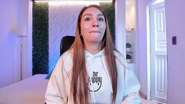 Snapshot of miataylorr1 chatting on October 2025 12:24:02 PM miataylorr1 online show from October 2025 12:24:02 PM