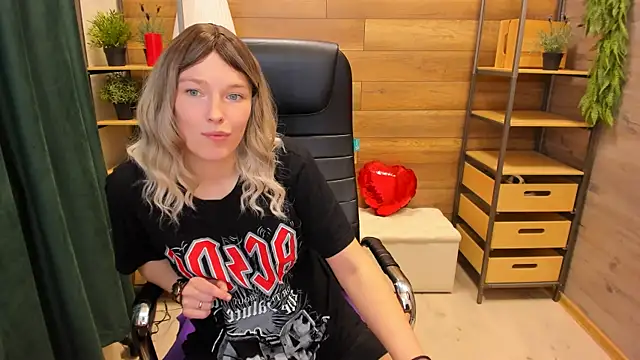 Snapshot of _fiona_Love chatting on February 2025 09:25:02 PM fiona Love online show from February 2025 09:25:02 PM