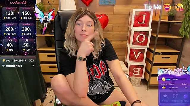 Snapshot of _fiona_Love chatting on February 2025 12:37:01 AM fiona Love online show from February 2025 12:37:01 AM