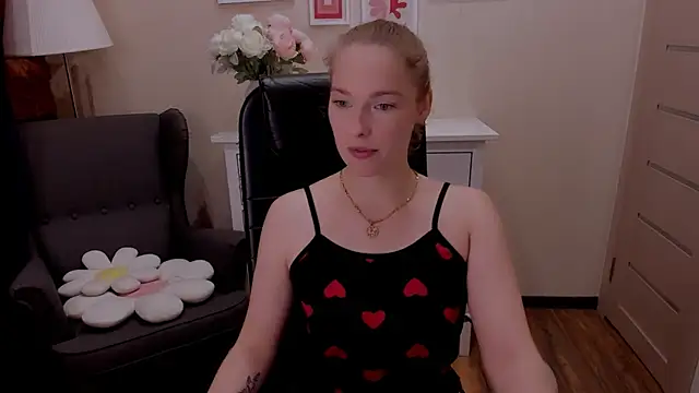  fiona Love online show from November 2025 08:16:01 PM