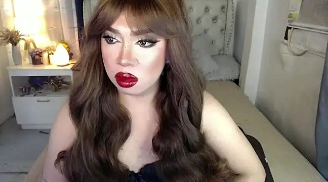 Snapshot of RebecaNextToYou chatting on December 2024 05:00:01 PM RebecaNextToYou online show from December 2024 05:00:01 PM