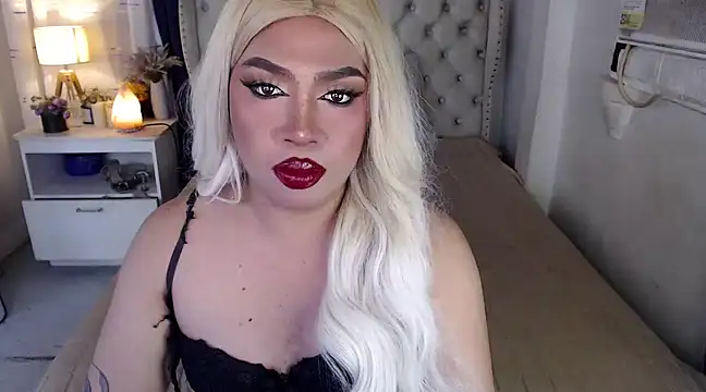 Snapshot of RebecaNextToYou chatting on January 2025 08:03:02 PM RebecaNextToYou online show from January 2025 08:03:02 PM