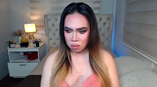 Snapshot of RebecaNextToYou chatting on February 2025 08:40:01 PM RebecaNextToYou online show from February 2025 08:40:01 PM