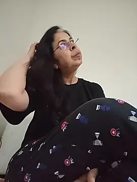 Susannemilf online show from November 2025 04:07:02 PM