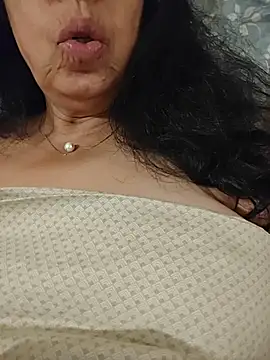 Snapshot of Susannemilf chatting on March 2026 02:05:02 AM Susannemilf online show from March 2026 02:05:02 AM