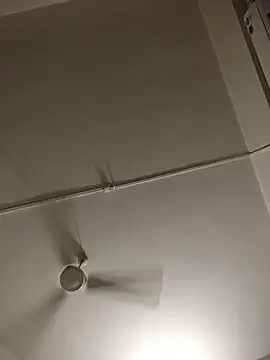 Snapshot of Susannemilf chatting on March 2026 05:07:01 PM Susannemilf online show from March 2026 05:07:01 PM