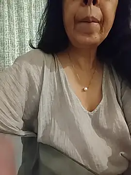 Snapshot of Susannemilf chatting on March 2026 04:13:02 AM Susannemilf online show from March 2026 04:13:02 AM