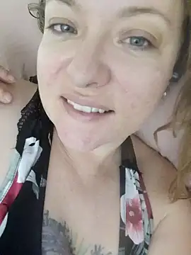 julimonroe online show from February 2025 01:56:02 PM