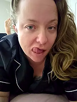 julimonroe online show from March 2025 05:34:01 AM