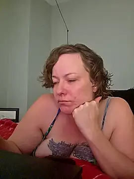 julimonroe online show from April 2026 02:47:02 AM