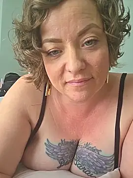julimonroe online show from April 2026 03:10:02 PM