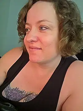 julimonroe online show from April 2026 02:10:02 PM