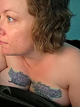 julimonroe online show from May 2026 01:32:02 AM