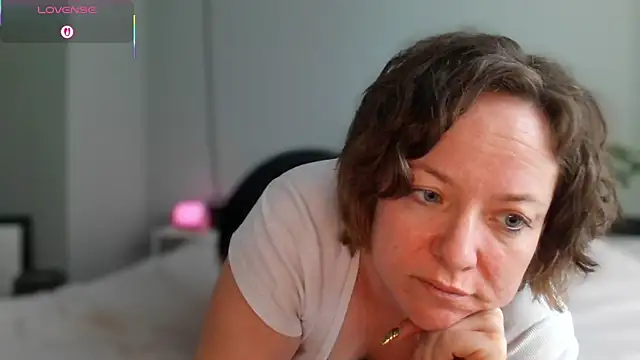 julimonroe online show from May 2026 03:06:02 PM