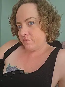julimonroe online show from June 2026 04:01:01 PM