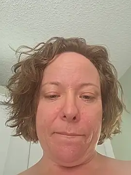 julimonroe online show from June 2026 03:50:01 PM
