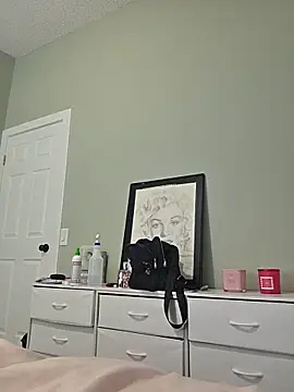 julimonroe online show from June 2026 01:28:02 AM