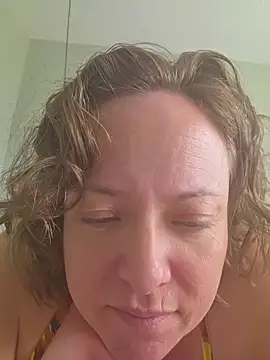 julimonroe online show from July 2026 04:42:02 PM