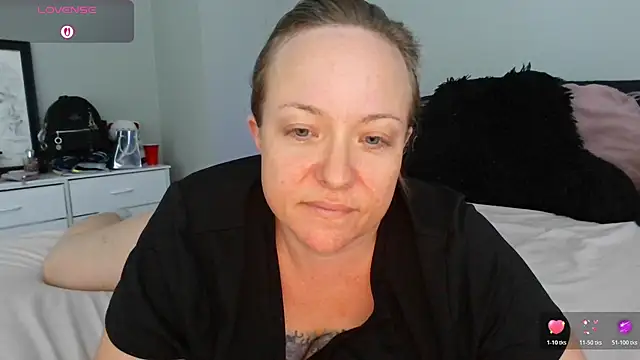 julimonroe online show from July 2026 06:44:01 PM