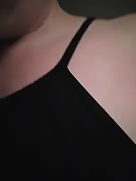 julimonroe online show from August 2026 02:04:01 AM