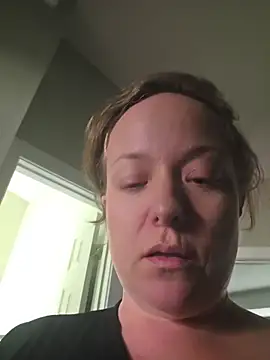 julimonroe online show from August 2026 07:49:02 PM