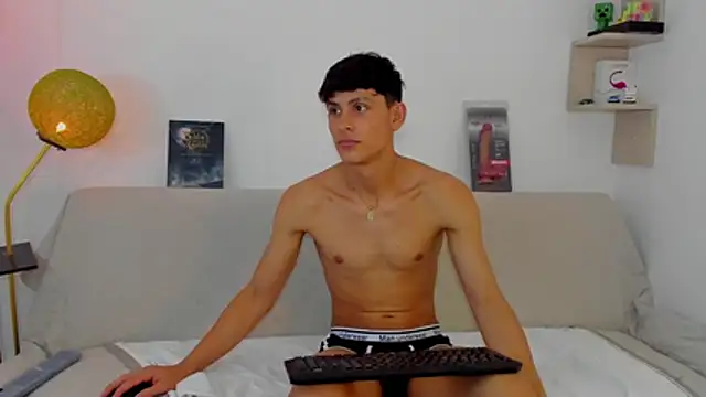 logan thomas online show from October 2025 10:22:02 AM