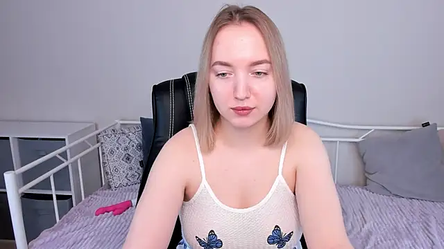 Shy AnnaCutie online show from February 2025 05:36:02 AM