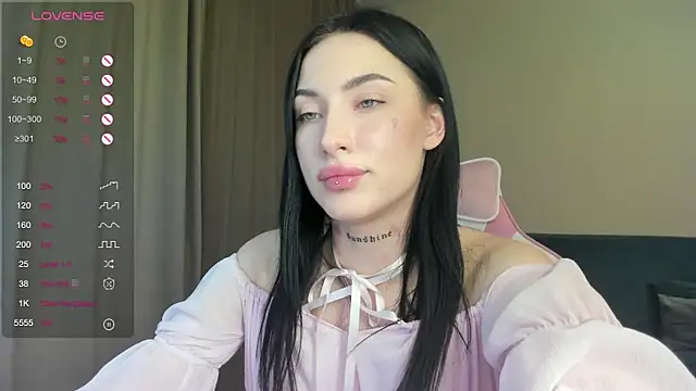 JenniferQueen11 online show from December 2024 11:46:02 PM