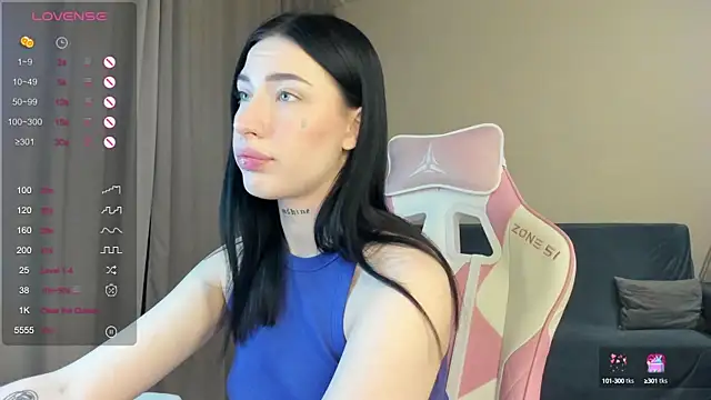 JenniferQueen11 online show from December 2024 07:33:01 PM