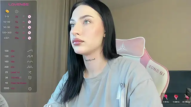 JenniferQueen11 online show from December 2024 04:10:01 PM