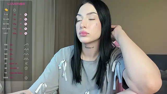 JenniferQueen11 online show from January 2025 10:59:01 AM