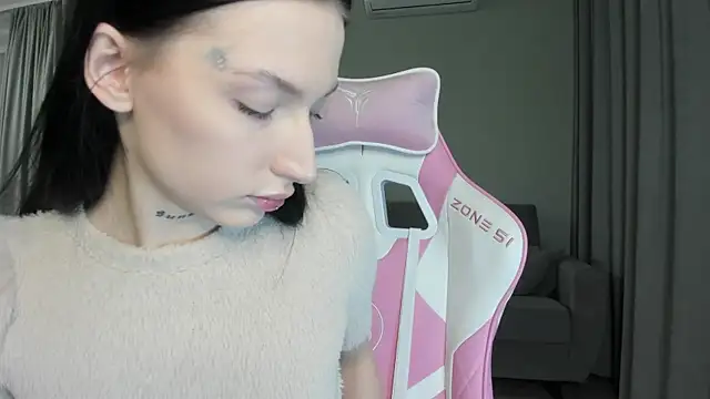 JenniferQueen11 online show from October 2025 11:57:02 AM