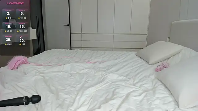 JenniferQueen11 online show from June 2026 04:17:02 PM