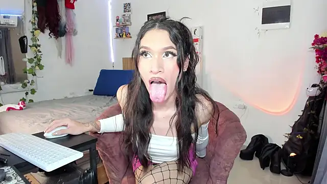 Snapshot of EnchantressFuckXxx chatting on January 2025 02:14:01 AM EnchantressFuckXxx online show from January 2025 02:14:01 AM