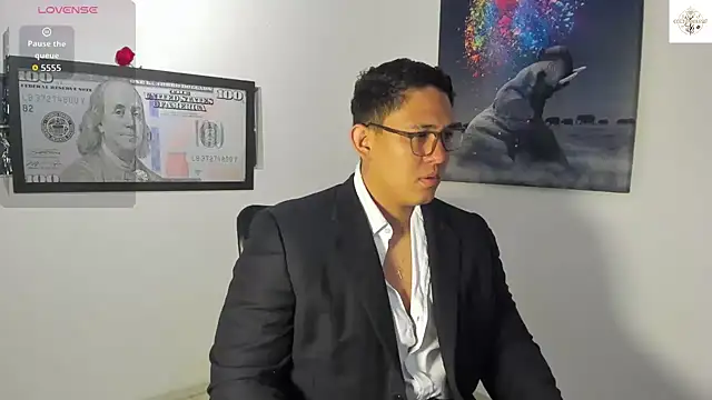 Colton Massif online show from October 2025 04:15:01 AM