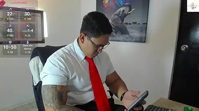 Colton Massif online show from October 2025 07:14:01 PM