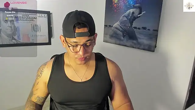 Colton Massif online show from October 2025 03:41:02 AM