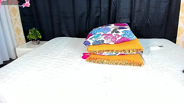 DENISE WOLFE online show from March 2025 06:44:02 PM