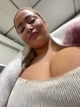 EmiliaPetrova online show from March 2025 06:07:02 PM