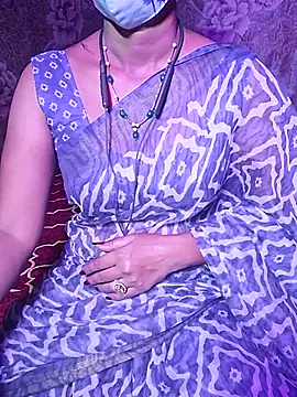 XBHUUME online show from November 2025 05:13:01 PM