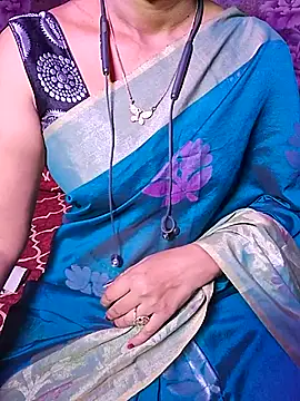 XBHUUME online show from November 2025 05:22:01 PM